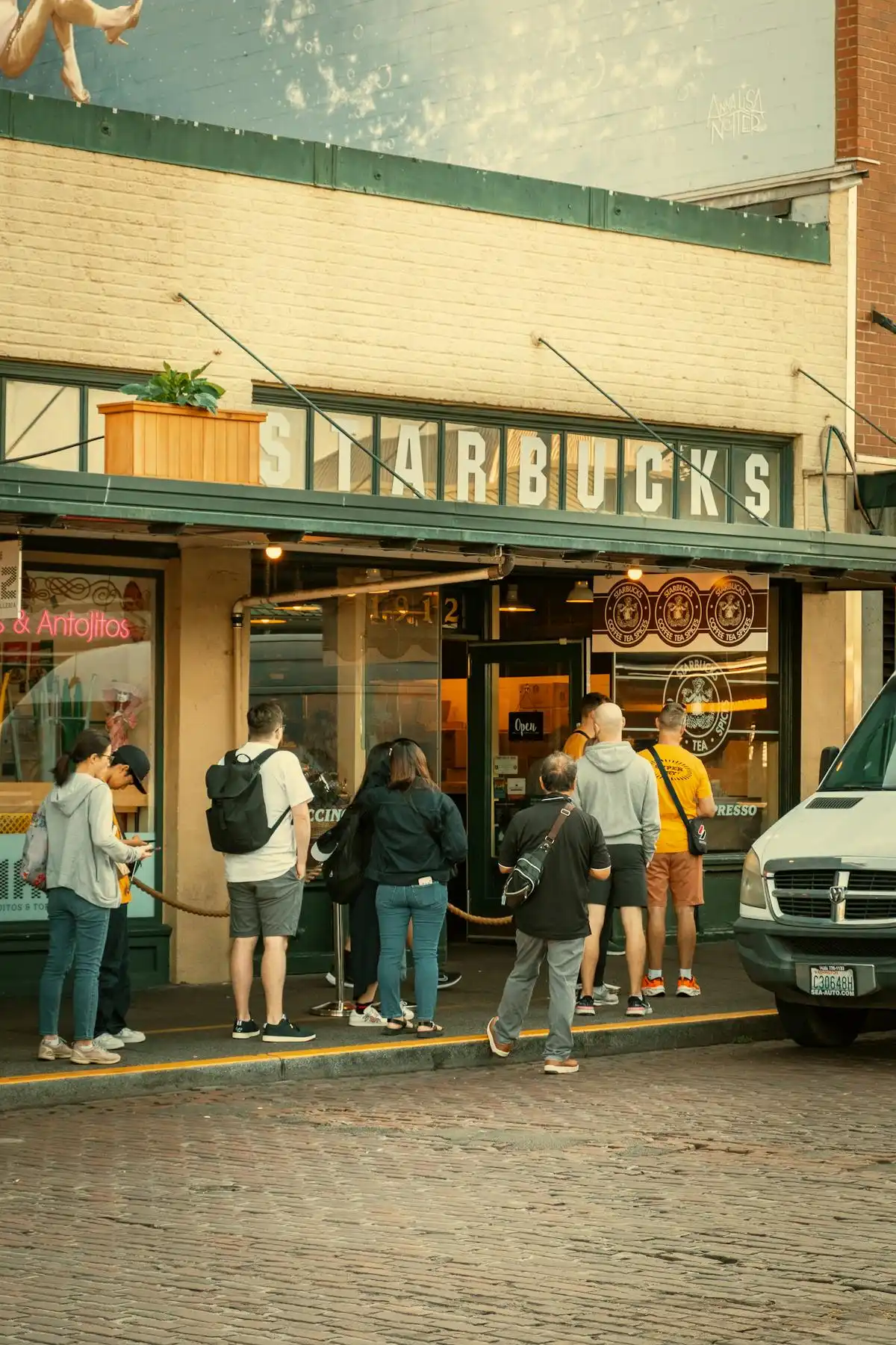 Food and Dining Culture